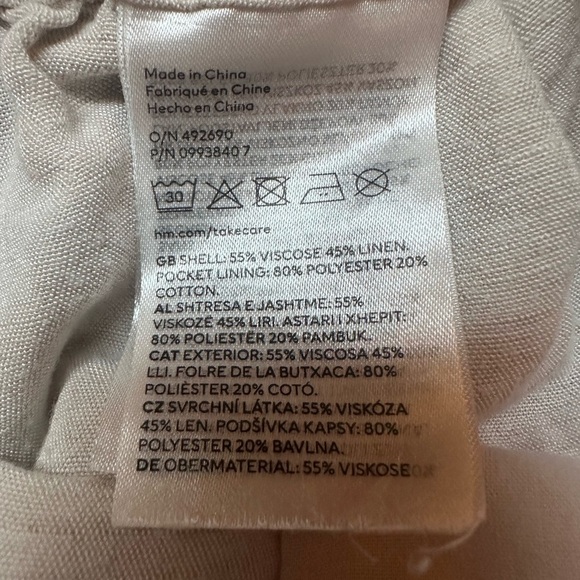 H&M Cream High Waist Shorts Linen Size Medium - Picture 4 of 8